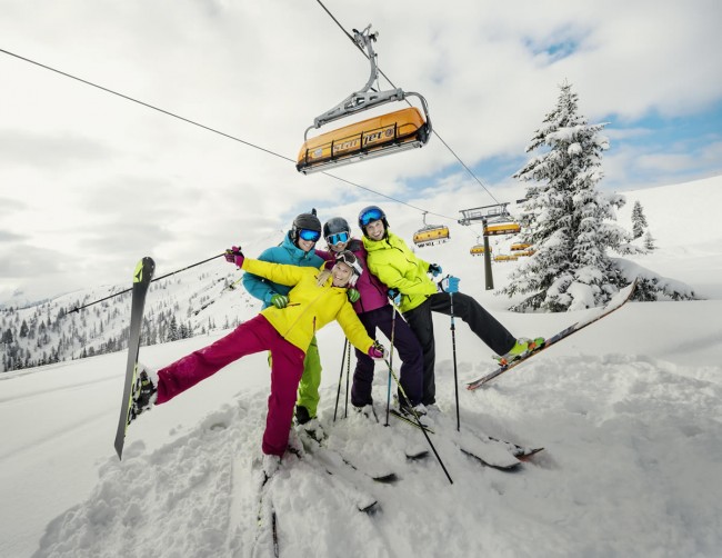 Skiurlaub mit Freunden © Flachau Tourismus